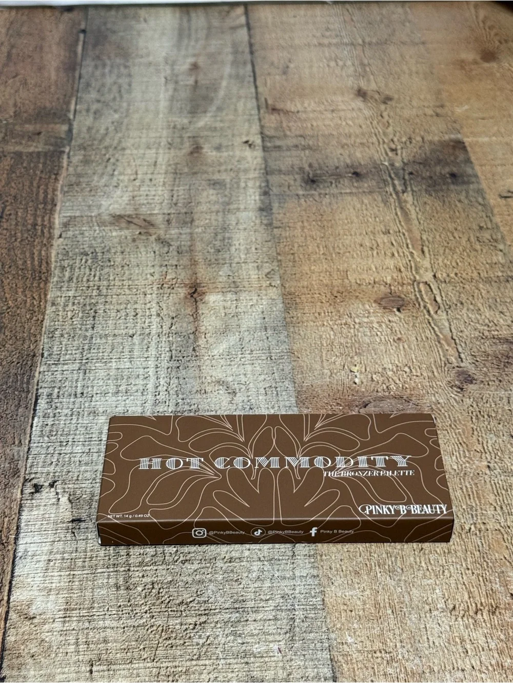 PINKY B COSMETICS Hot Commodity: The Bronzer Palette New In Box.